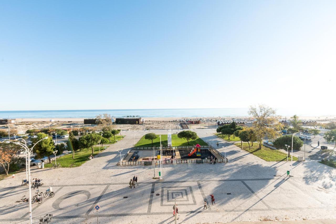 Apartamento frente al mar: luz y aire puro. Monte Gordo Exterior foto